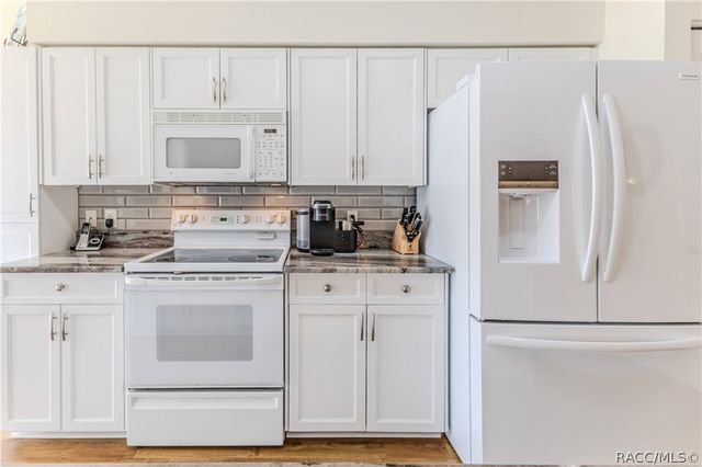 7443 Willow Brook Drive, Spring Hill, FL 34606