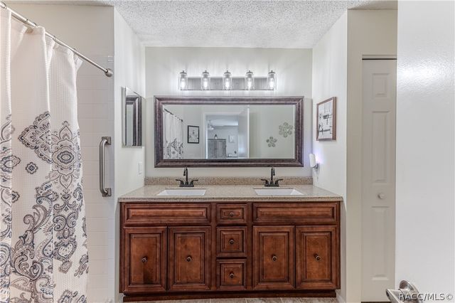 7443 Willow Brook Drive, Spring Hill, FL 34606