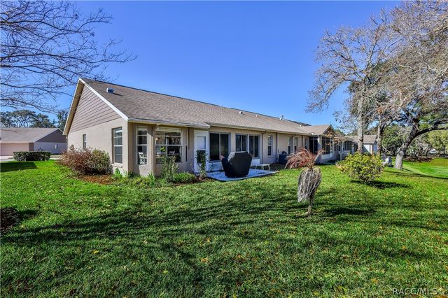 7443 Willow Brook Drive, Spring Hill, FL 34606