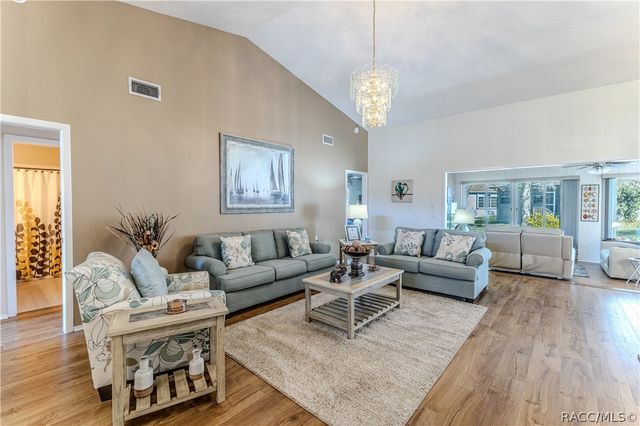 7443 Willow Brook Drive, Spring Hill, FL 34606