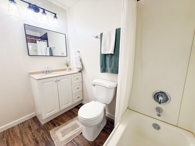 1137 Echo Drive, South Bend, IN 46614