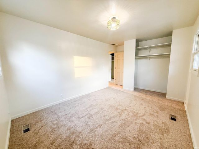 1137 Echo Drive, South Bend, IN 46614