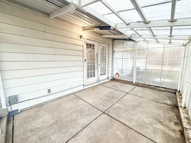 1137 Echo Drive, South Bend, IN 46614