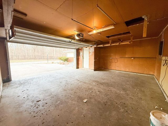 1137 Echo Drive, South Bend, IN 46614