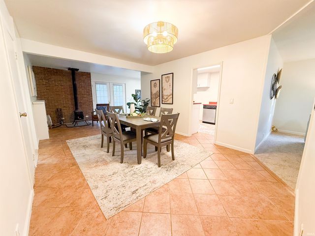 1137 Echo Drive, South Bend, IN 46614