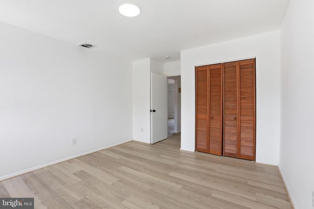 1242 LIBERTE CT, Burlington, NJ 08016