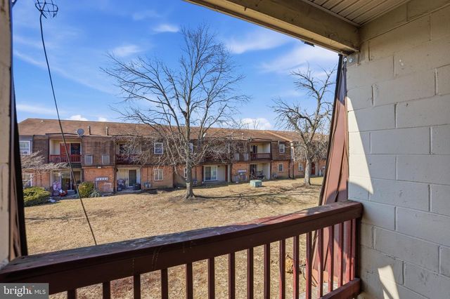 1242 LIBERTE CT, Burlington, NJ 08016