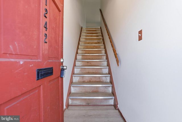 1242 LIBERTE CT, Burlington, NJ 08016