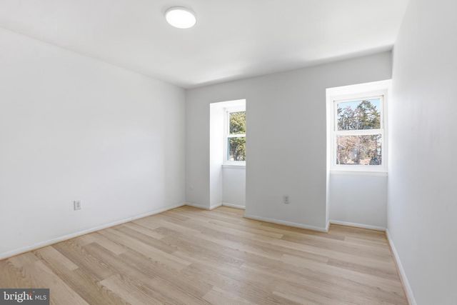 1242 LIBERTE CT, Burlington, NJ 08016