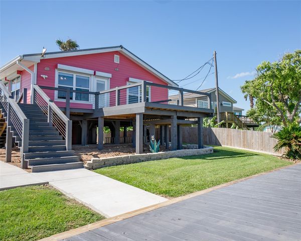 632 County Road 204, Sargent, TX 77414
