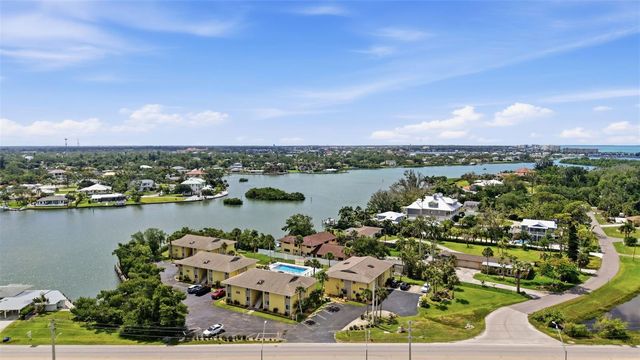 101 LOUELLA LANE 2, Nokomis, FL 34275