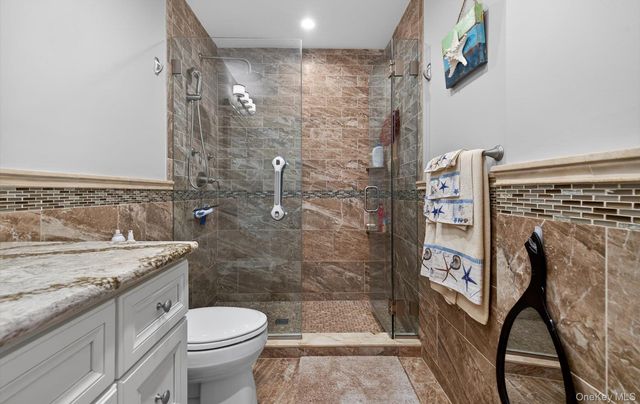 306 Bayville Avenue, Bayville, NY 11709