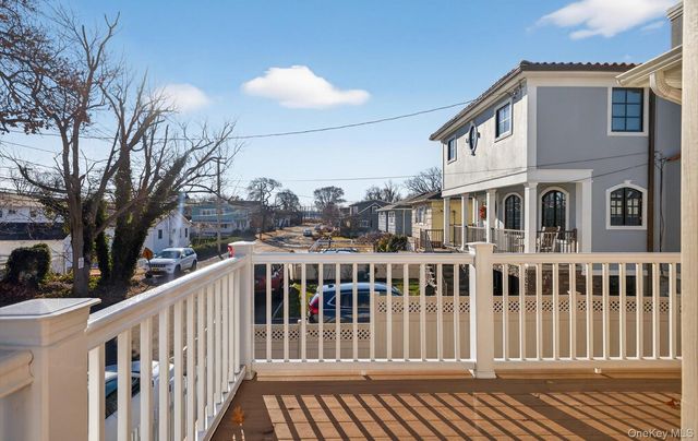 306 Bayville Avenue, Bayville, NY 11709