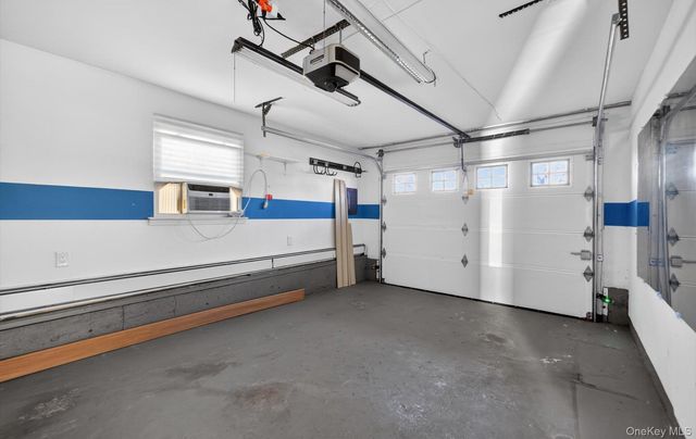 306 Bayville Avenue, Bayville, NY 11709