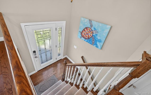 306 Bayville Avenue, Bayville, NY 11709