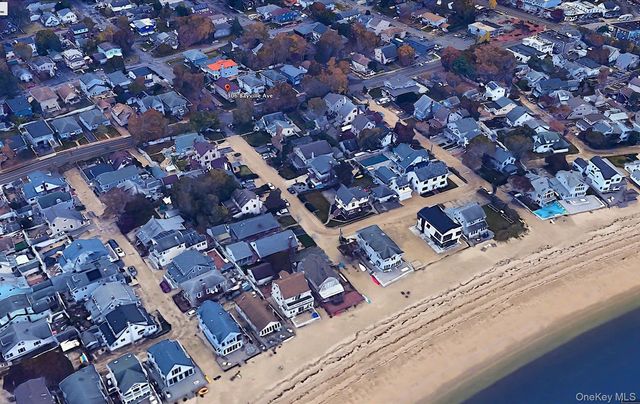 306 Bayville Avenue, Bayville, NY 11709