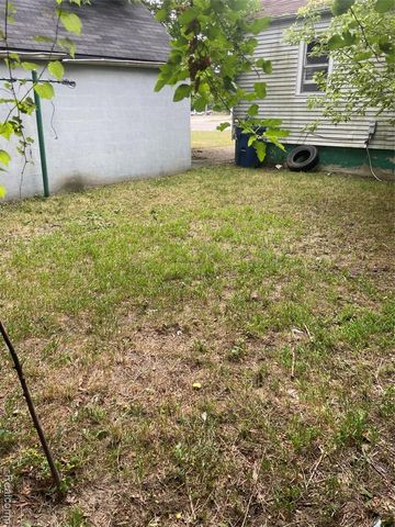 622 W Atherton Road, Flint, MI 48507