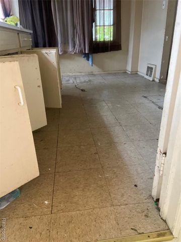 622 W Atherton Road, Flint, MI 48507