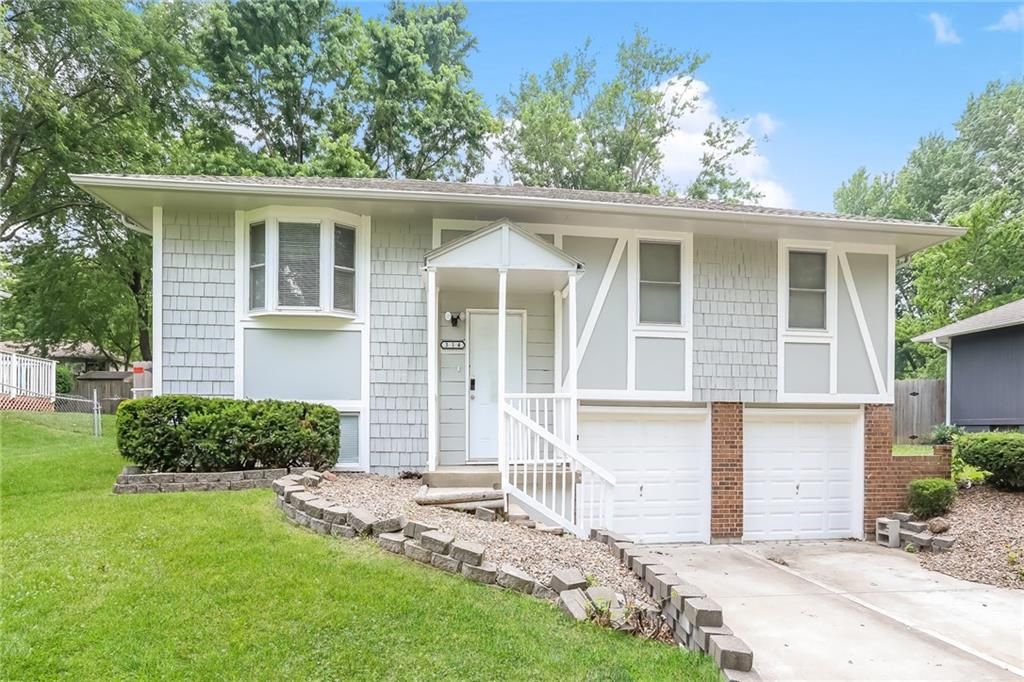 314 SE Crescent Street, Lee's Summit, MO 64083