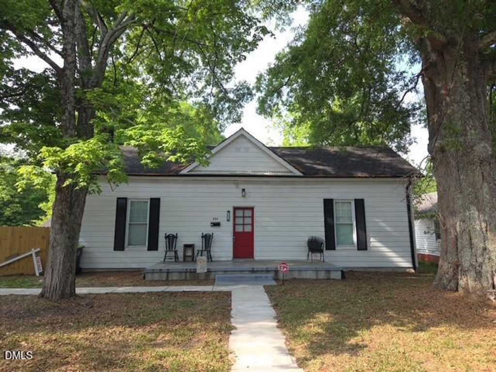 334 E Andrews Avenue, Henderson, NC 27536