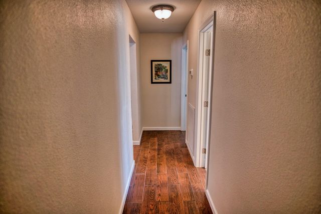 319 Buffalo Trail, Lake Jackson, TX 77566