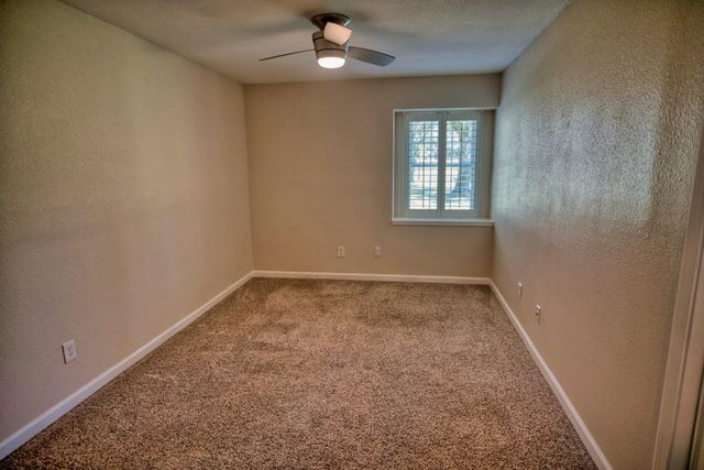 319 Buffalo Trail, Lake Jackson, TX 77566