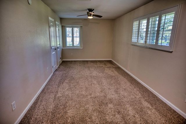 319 Buffalo Trail, Lake Jackson, TX 77566