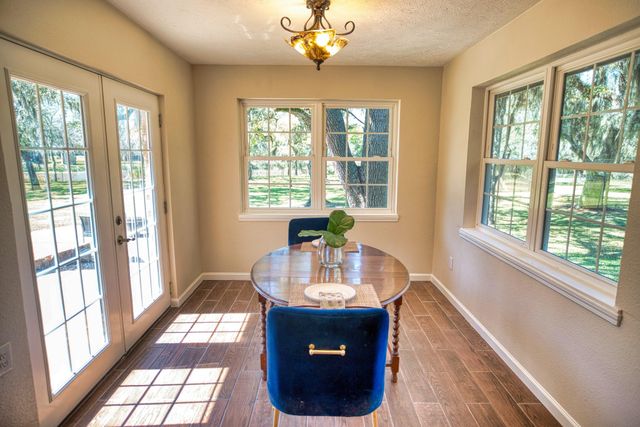 319 Buffalo Trail, Lake Jackson, TX 77566