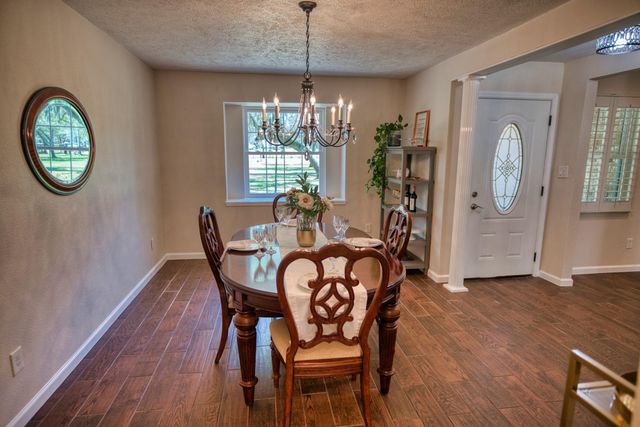 319 Buffalo Trail, Lake Jackson, TX 77566