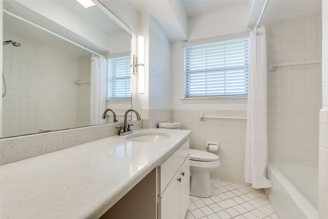 5833 Birchbrook Drive 208, Dallas, TX 75206