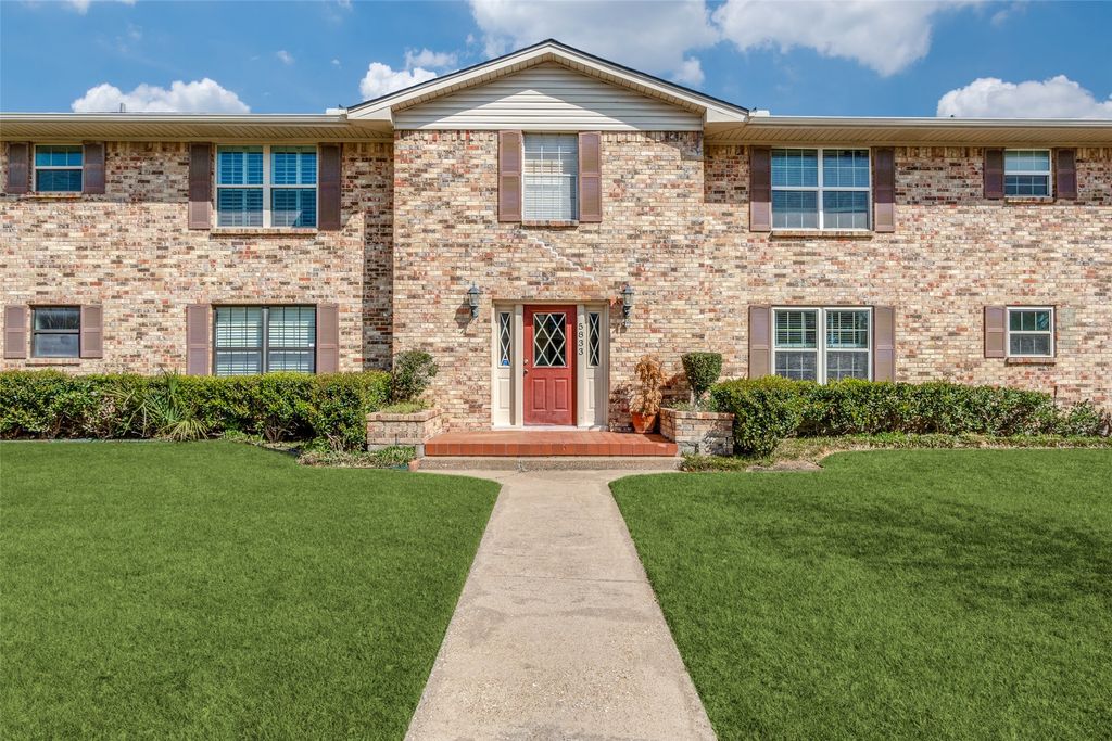 5833 Birchbrook Drive 208, Dallas, TX 75206