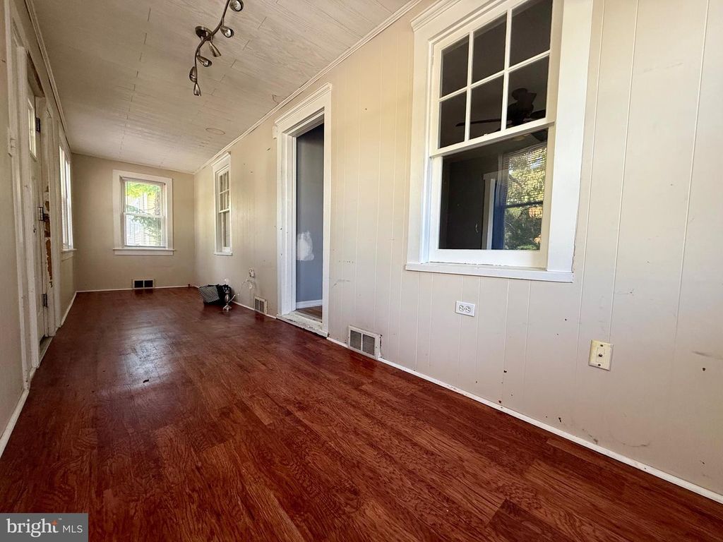 508 SUNSET AVE, Maple Shade, NJ 08052