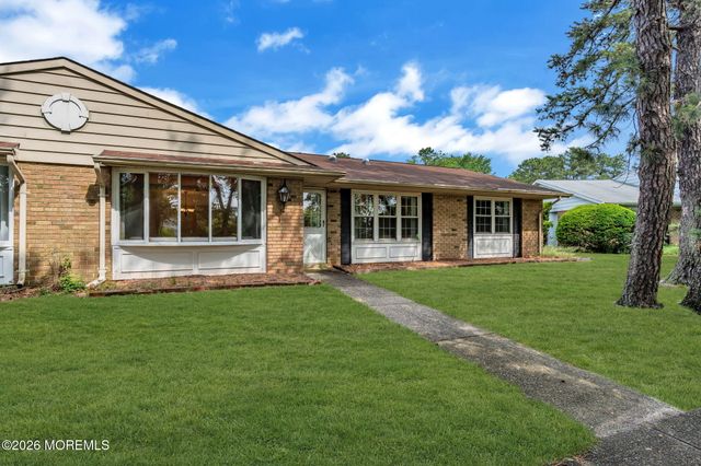 35B Gramercy Lane, Manchester, NJ 08759