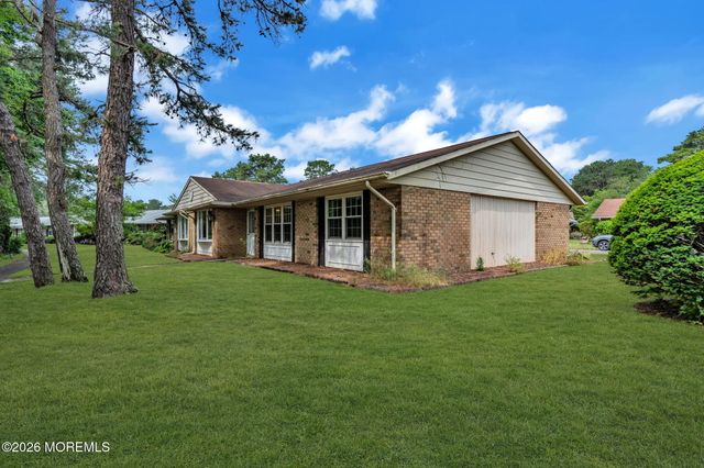 35B Gramercy Lane, Manchester, NJ 08759