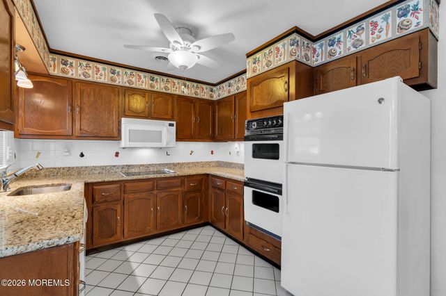 35B Gramercy Lane, Manchester, NJ 08759