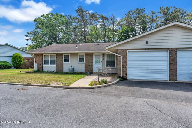 35B Gramercy Lane, Manchester, NJ 08759