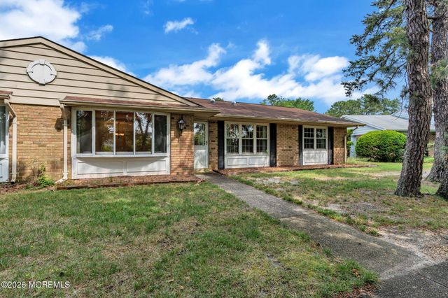 35B Gramercy Lane, Manchester, NJ 08759
