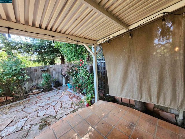 312 Wildcroft Dr, Martinez, CA 94553