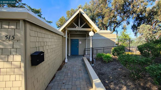 312 Wildcroft Dr, Martinez, CA 94553