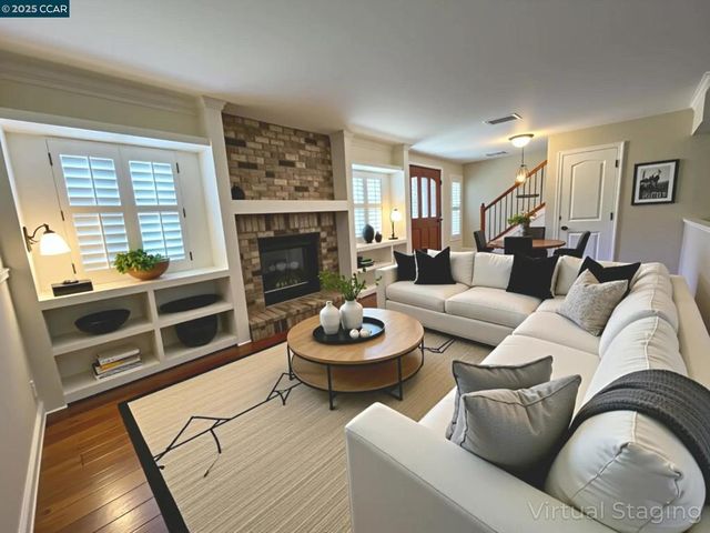 312 Wildcroft Dr, Martinez, CA 94553