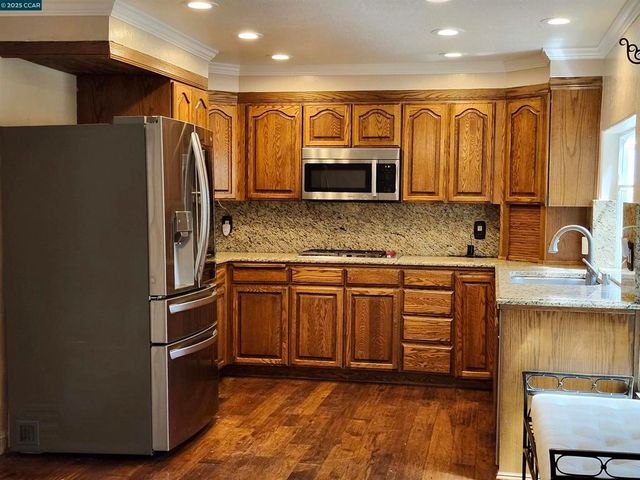 312 Wildcroft Dr, Martinez, CA 94553