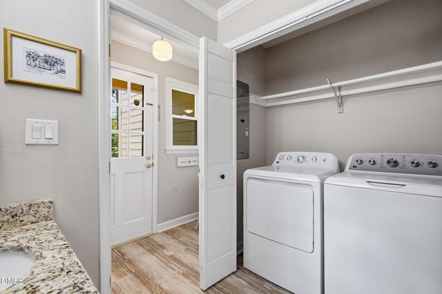 2901 Meadowview Court, Apex, NC 27539