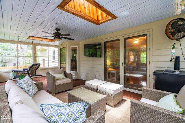 2901 Meadowview Court, Apex, NC 27539