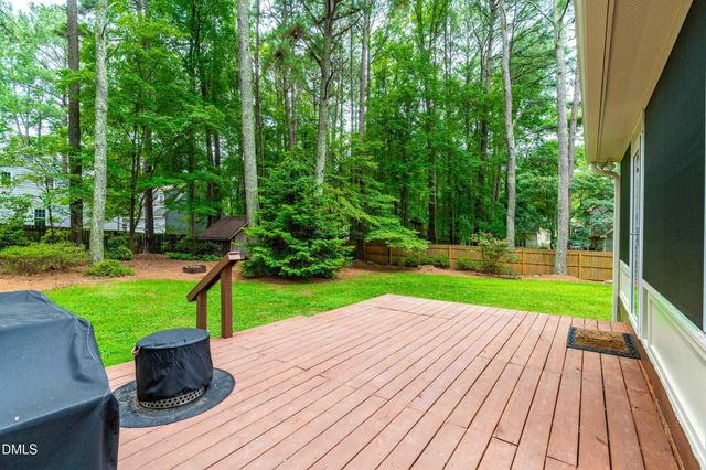 2901 Meadowview Court, Apex, NC 27539