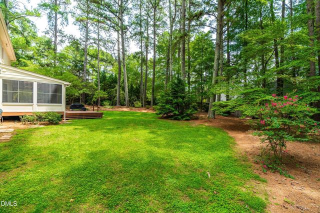 2901 Meadowview Court, Apex, NC 27539