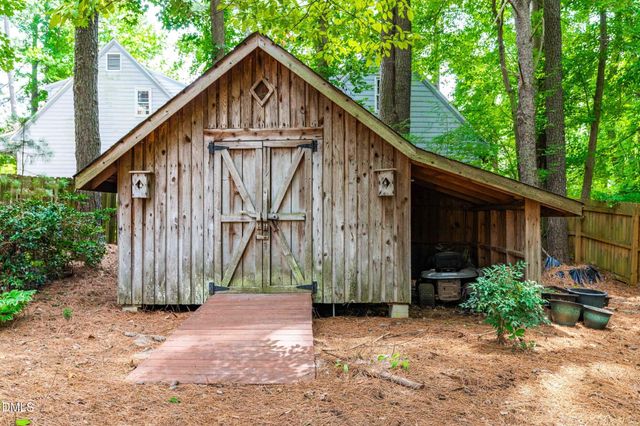 2901 Meadowview Court, Apex, NC 27539