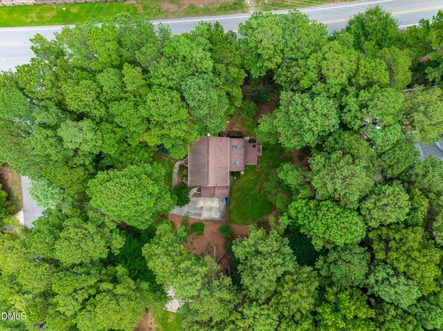 2901 Meadowview Court, Apex, NC 27539