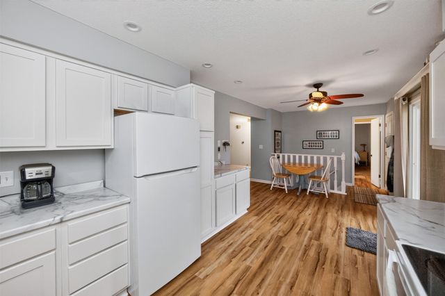 813 SE Uehlamar Drive, Ankeny, IA 50021
