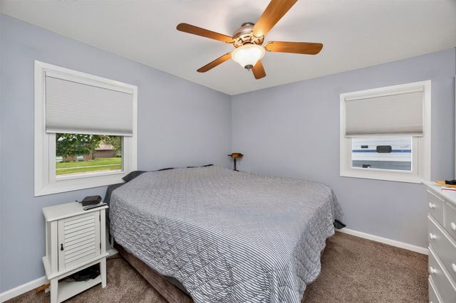 813 SE Uehlamar Drive, Ankeny, IA 50021