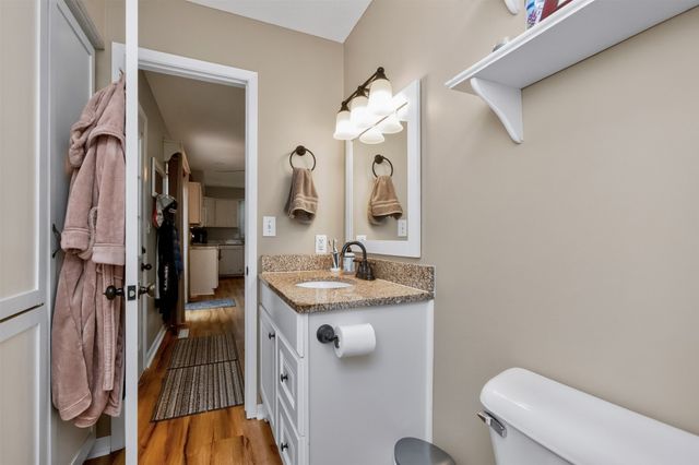 813 SE Uehlamar Drive, Ankeny, IA 50021